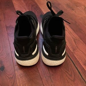 ultra boost 20 core black size 8, excellent condition